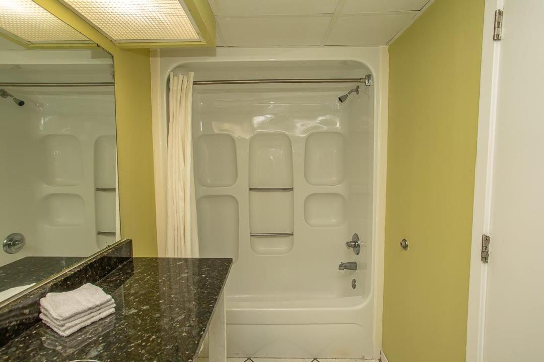 Oceanfront 2 Bedroom 3 Bathroom Unit 539-540 - Sleeps 10 Myrtle Beach Exteriör bild