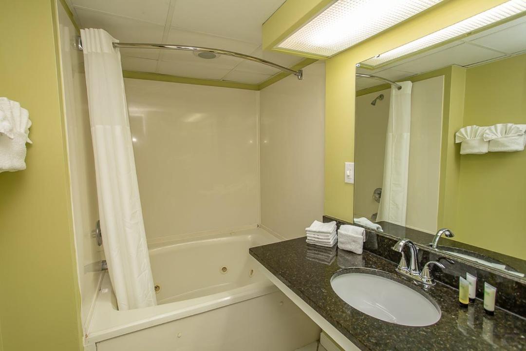 Oceanfront 2 Bedroom 3 Bathroom Unit 539-540 - Sleeps 10 Myrtle Beach Exteriör bild